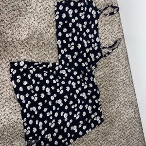 Hollister, xs, black with flowers